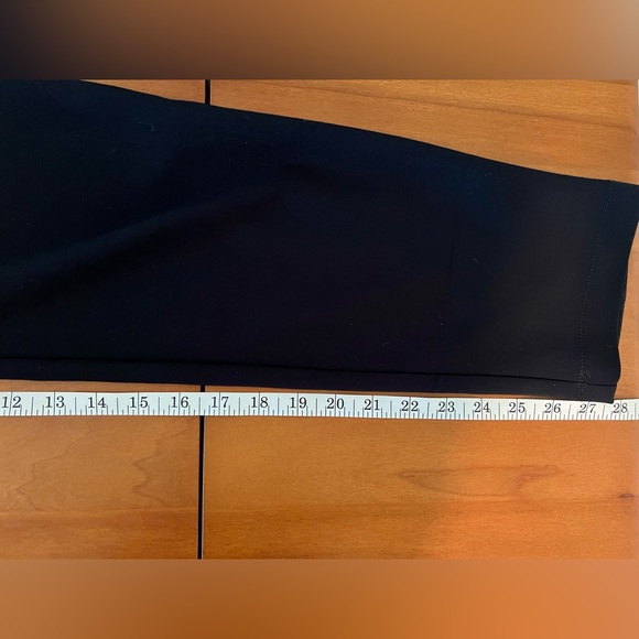 Amour Vert Graziella Woven Spandex Pant. Size XS. Black. - Picture 8 of 10